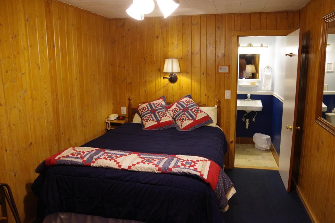 Edgewater Inn & Cottages Eagle River Camera foto